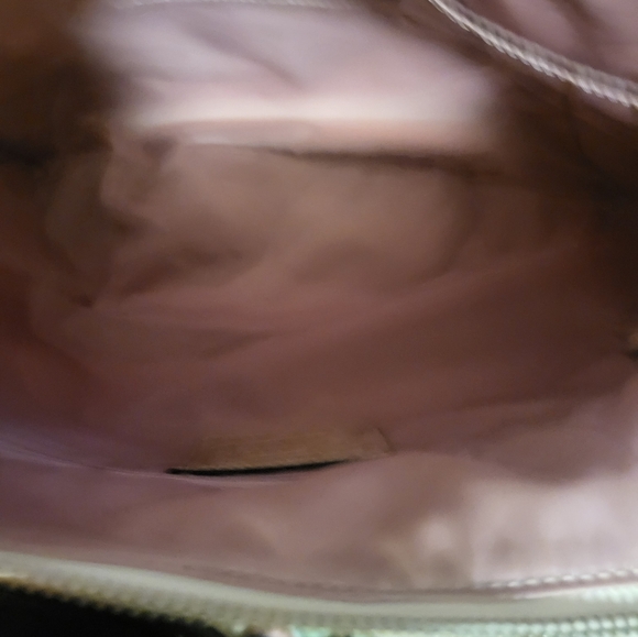 Coach Poppy Shoulder Bag Has One Small Spot - Picture 11 of 12